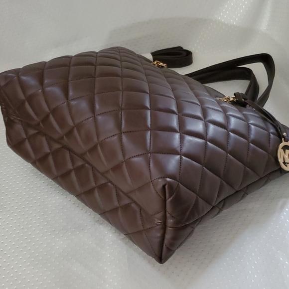 FREE SHIPPING 💕 QUILTED TOTE BAG - Picture 5 of 6